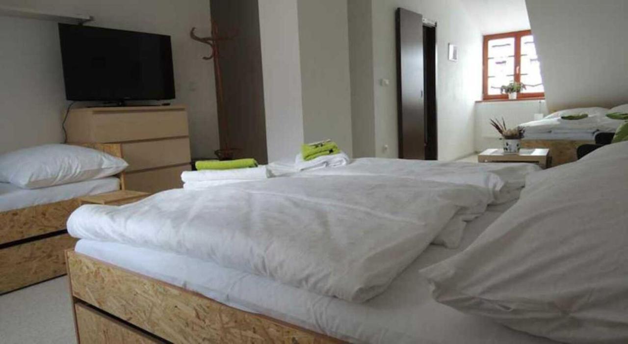 Hotel Hospodarsky Dvur Bohuslavice Telč Buitenkant foto